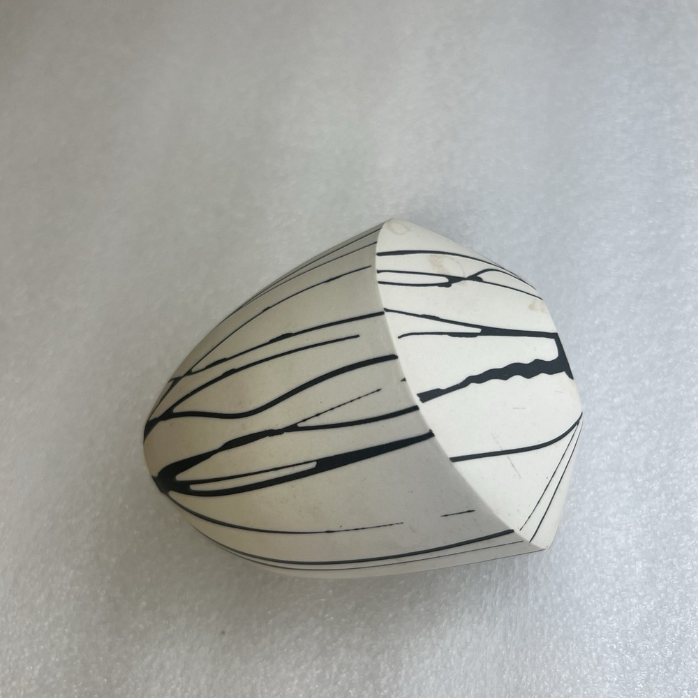 Paint Splatter Bud Vase By Bean‎ And Bailey Ceramics Anthropologie - Picture 5 of 12